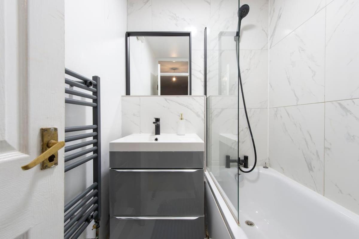 Lovely 2-Bed 20 Mins To Central Λονδίνο Εξωτερικό φωτογραφία