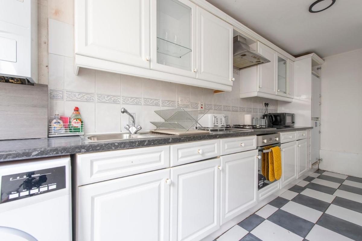 Lovely 2-Bed 20 Mins To Central Λονδίνο Εξωτερικό φωτογραφία