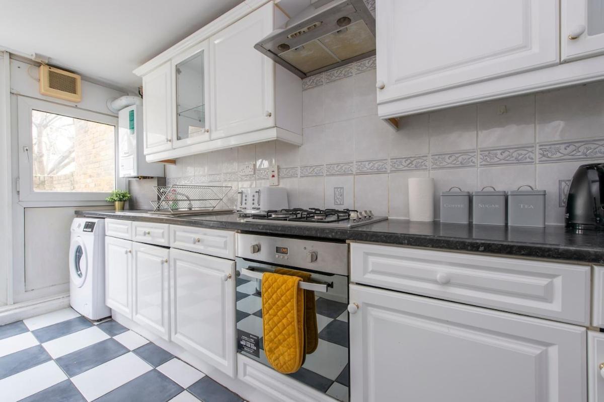 Lovely 2-Bed 20 Mins To Central Λονδίνο Εξωτερικό φωτογραφία